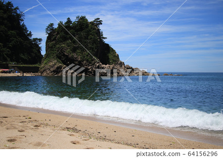 Midsummer sandy beach Midsummer sandy beach 64156296