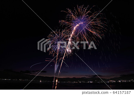 全國煙花比賽``花松菸花'' 全國煙花比賽``花松菸花'' 64157187