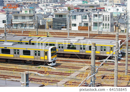 中野站附近來回的火車 中野站附近來回的火車 64158845