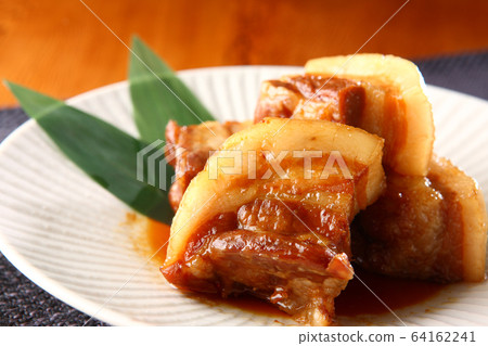 Braised pork 64162241