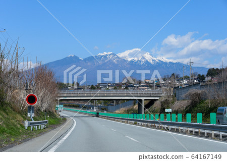 Yatsugatake seen from Chuo Expressway Yatsugatake seen from Chuo Expressway 64167149
