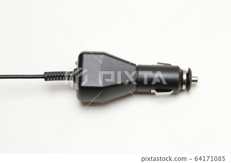 Cigar plug car voltage, no amperage notation Cigar plug car voltage, no amperage notation 64171085