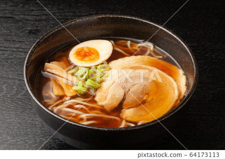 醬油拉麵 64173113