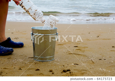 海洋塑料垃圾，海灘清潔，垃圾收集，海洋污染等 64173723