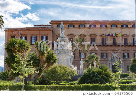 Marble monument to King of Spain and Portugal, Philip IV Habsburg, Villa Bonnano Marble monument to King of Spain and Portugal, Philip IV Habsburg, Villa Bonnano 64175566