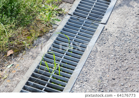 Grating of road grooves 64176773