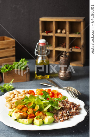 salad salad 64180301