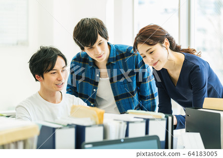 辦公室業務工程師會議 辦公室業務工程師會議 64183005