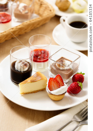 dessert dessert 64185334