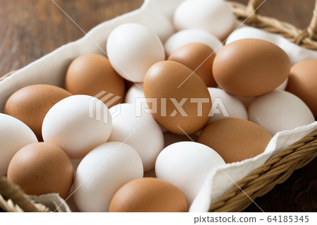 An egg 64185345