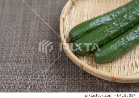 Cucumber 64185884