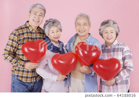 Happy senior life concept. Healthy activities in daily life of senior couple 338 64188016