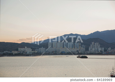 fishing village landscape. fresh fish market at the port in Korea 068 fishing village landscape. fresh fish market at the port in Korea 068 64189969