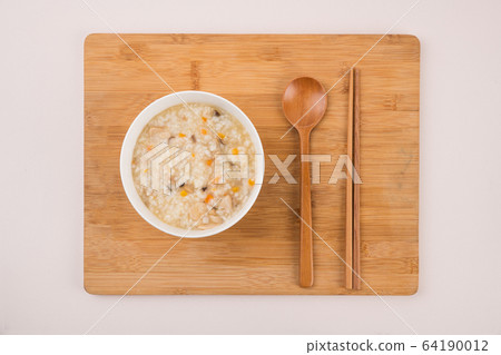 Delicious and healthy breakfast concept - cereal, Porridge and Energy bar 192 Delicious and healthy breakfast concept - cereal, Porridge and Energy bar 192 64190012
