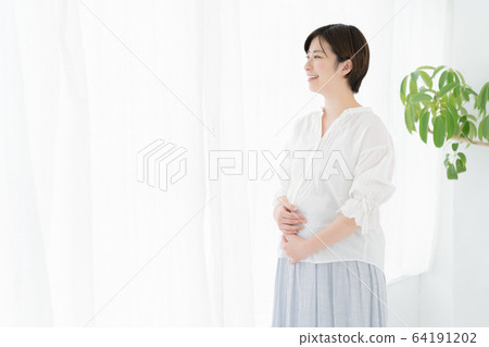 Female Maternity 1 64191202