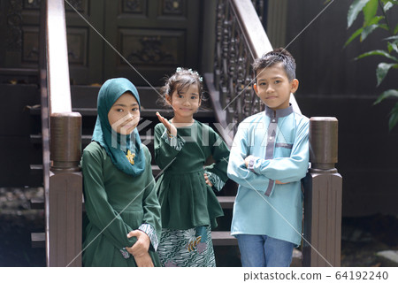 Hari Raya Eid Al-Fitr concept. 64192240