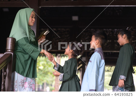 Hari Raya Eid Al-Fitr concept. 64193825