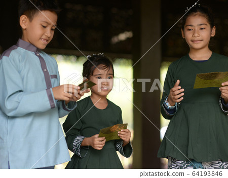 Hari Raya Eid Al-Fitr concept. 64193846