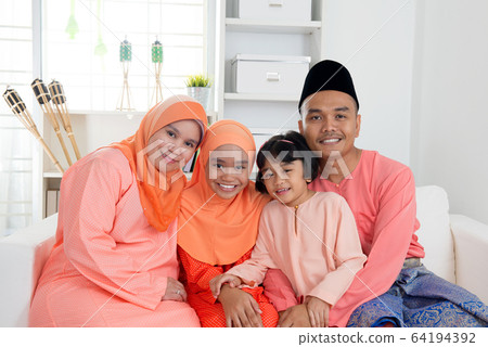 Celebrate aidilfitri 64194392