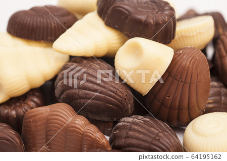 Delicious dark and milk chocolate Delicious dark and milk chocolate 64195162