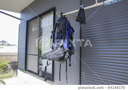 Zac hydrolysis 64198370