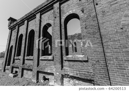 Matsushima coal mine four mine ruins (four red bricks) black and white [Saikai City, Nagasaki Prefecture] 64200513