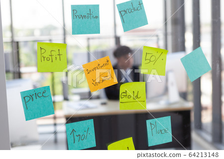 Young businessmen are working hard Young businessmen are working hard 64213148