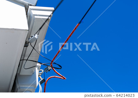 Roof lifeline phone line 64214023