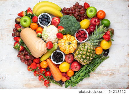 Rainbow fruits heart Rainbow fruits heart 64218232