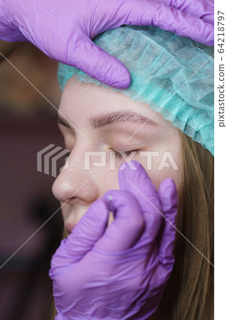 Eyebrow correction procedure 64218797