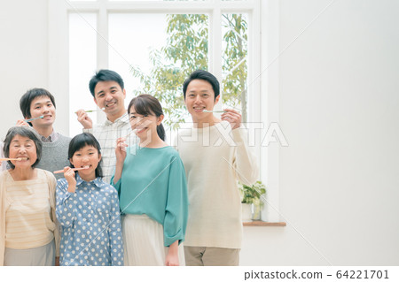 牙膏世代相傳 64221701