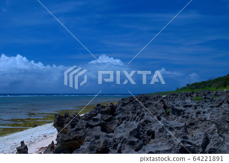 Coast Okinawa Kutakajima landscape 64221891