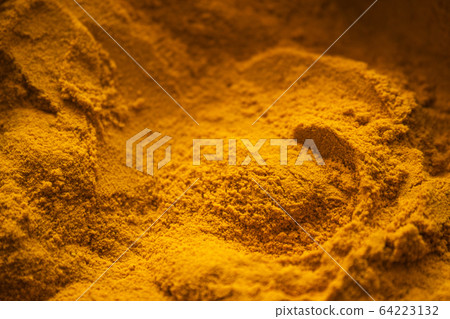 fresh turmeric powder. natural antioxidant 64223132