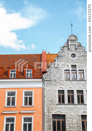 Old town medieval houses in Tallinn, Estonia 64225870