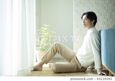 男模特坐針織 男模特坐針織 64226992