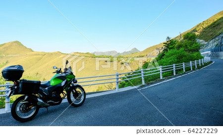 瓶森林森林公路 瓶森林森林公路 64227229