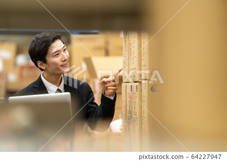 倉庫庫存檢查服 64227947