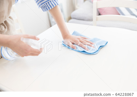 女人手錶消毒 女人手錶消毒 64228867