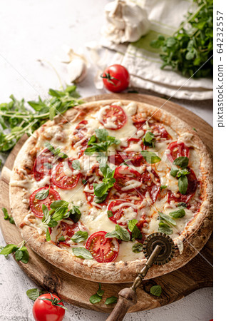 Pizza margherita homemade Pizza margherita homemade 64232557