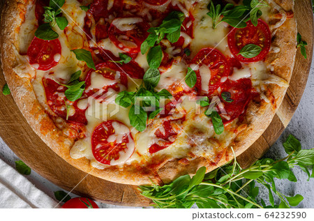 Pizza margherita homemade Pizza margherita homemade 64232590