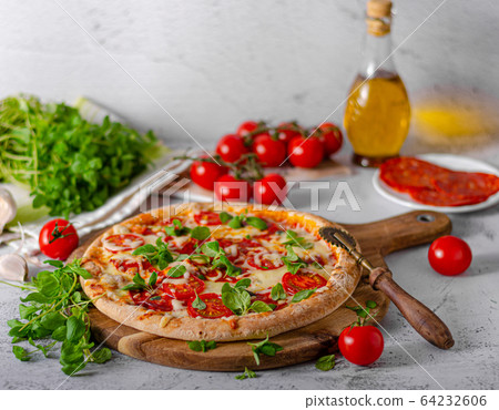 Pizza margherita homemade Pizza margherita homemade 64232606