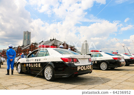 神奈川縣警察交通防暴警察高速警車 64236952