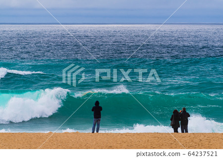 大浪Nazare葡萄牙 64237521