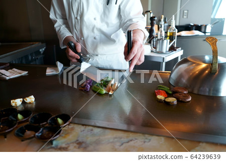 Japanese Teppanyaki Wagyu Restaurant 64239639