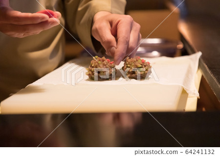 Japanese sweets craftsman 64241132