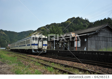 當地車站和當地火車 當地車站和當地火車 64246313