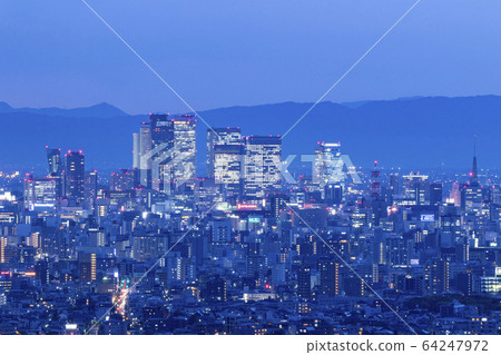 名古屋站高層建築群夜景 名古屋站高層建築群夜景 64247972