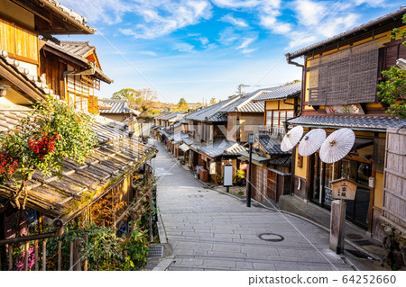 Kyoto approach to Kiyomizu-dera Temple Kyoto approach to Kiyomizu-dera Temple 64252660
