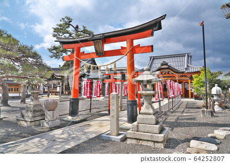 [Toyokuni Shrine] Minami-Gofuku-cho, Nagahama-shi, Shiga 64252807