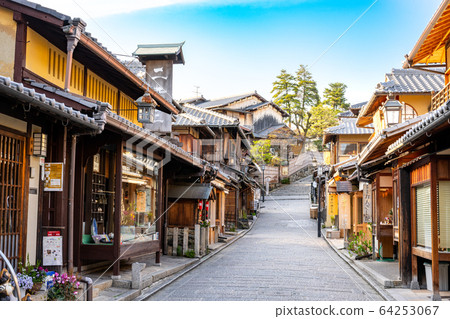 Kyoto approach to Kiyomizu-dera Temple Kyoto approach to Kiyomizu-dera Temple 64253067